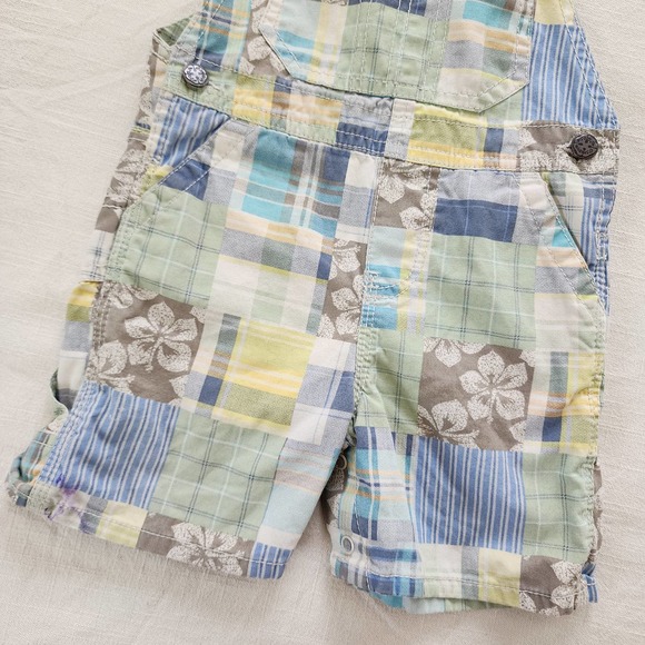 Oshkosh Plaid Patchwork Shortalls 18 months - Picture 3 of 6
